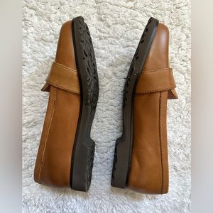 Brand new Taryn Rose loafers